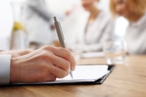 Klauzule poufności (NDA) – co powinno się w nich znaleźć, aby naprawdę chroniły biznes?